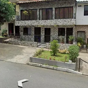 casa-familiar-en-santa-mnica.colombiamedellinhotels.com/